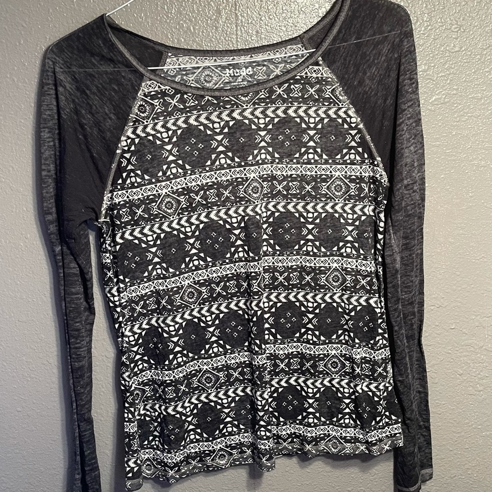 Long sleeve casual shirt